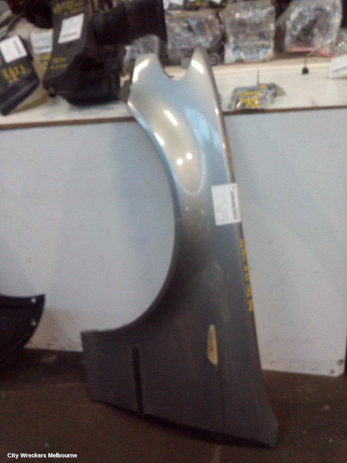 BMW 3 SERIES LEFT GUARD, E46, SEDAN/WAGON, 11/2001 - 07/2006