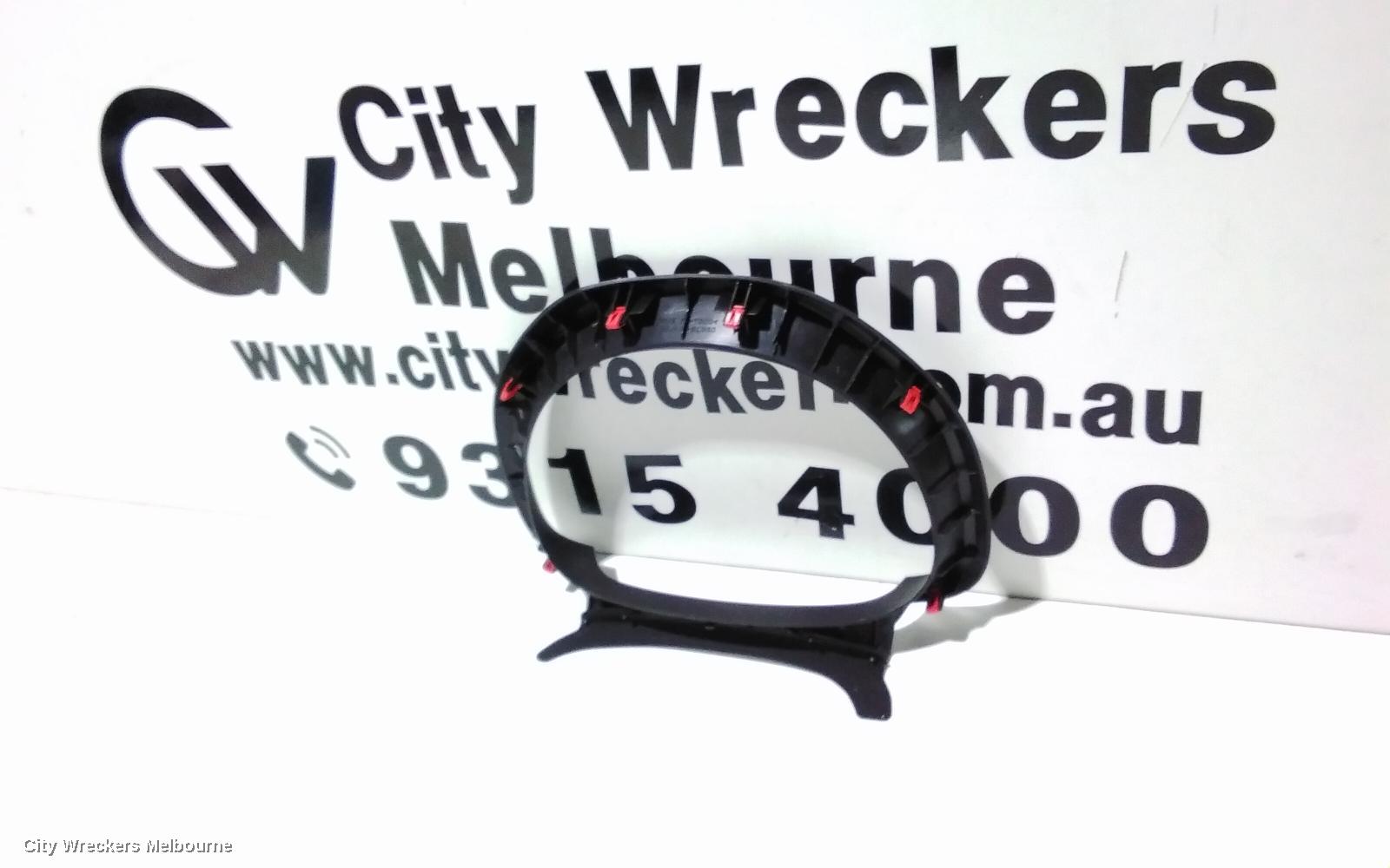 TOYOTA YARIS, XP130 SERIES, 10/2011 - 12/2019, CLUSTER SURROUND: 105901