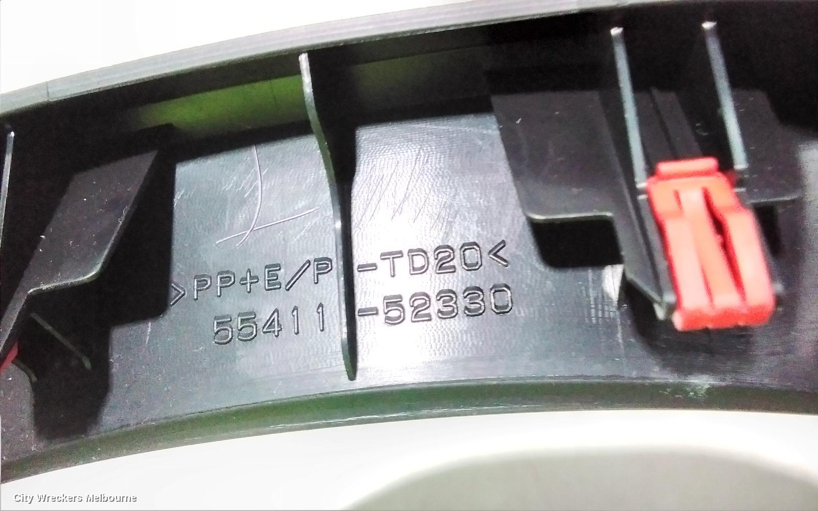 TOYOTA YARIS, XP130 SERIES, 10/2011 - 12/2019, CLUSTER SURROUND: 105901