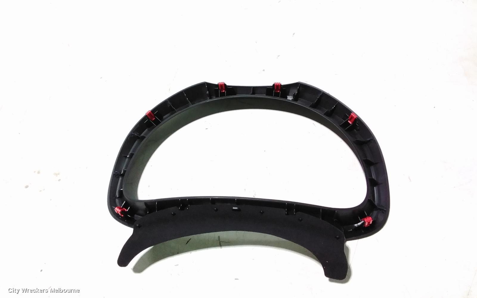 TOYOTA YARIS, XP130 SERIES, 10/2011 - 12/2019, CLUSTER SURROUND: 105901
