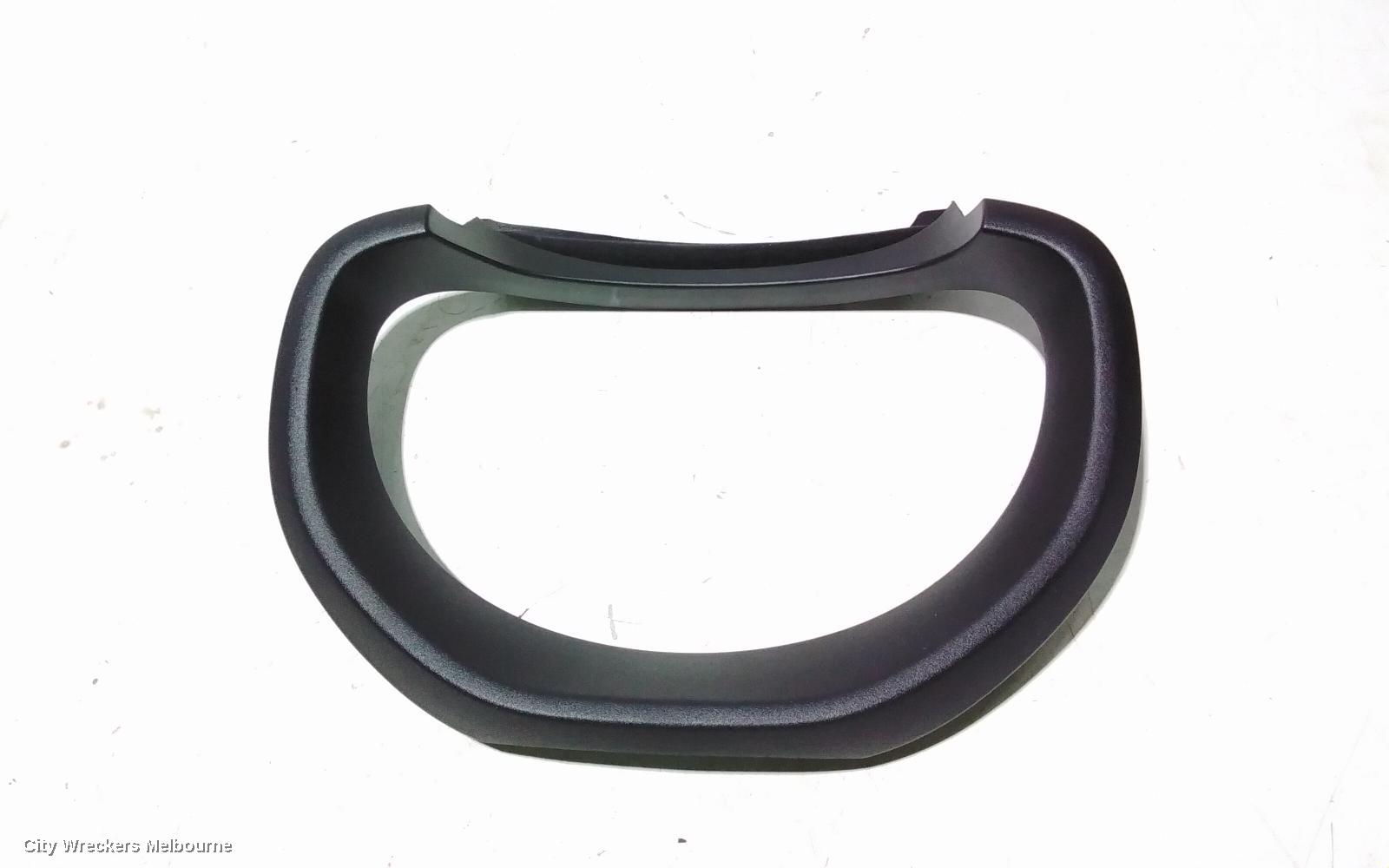 TOYOTA YARIS, XP130 SERIES, 10/2011 - 12/2019, CLUSTER SURROUND: 105901