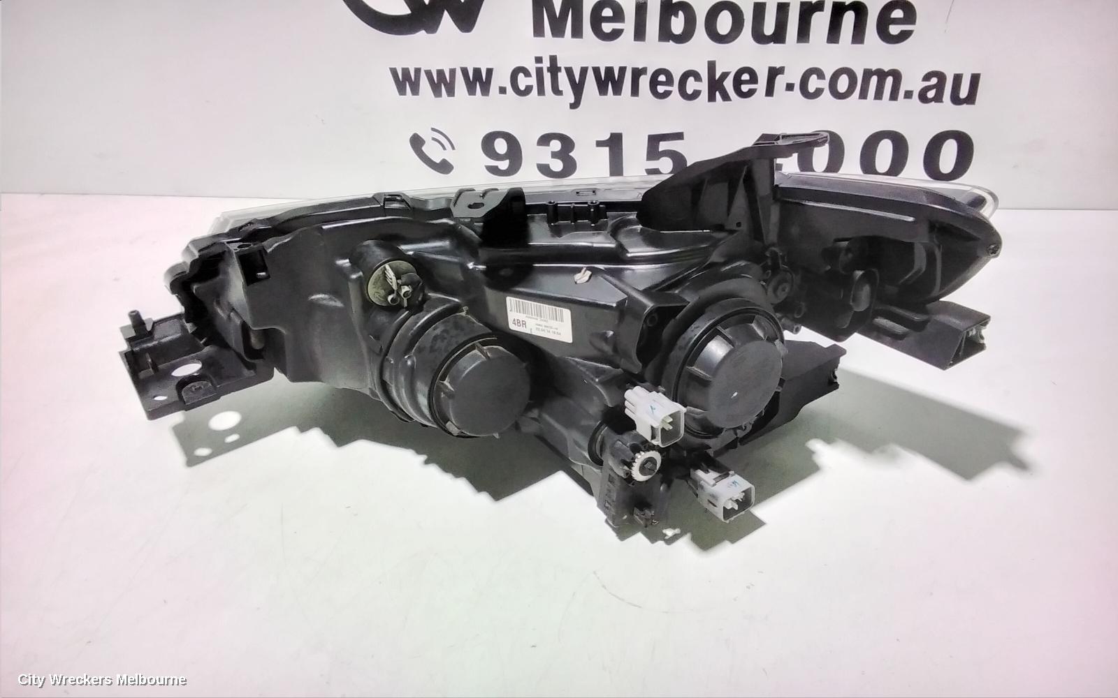 MITSUBISHI OUTLANDER RIGHT HEADLAMP, ZJ, HALOGEN, 10/2012 - 03/2015