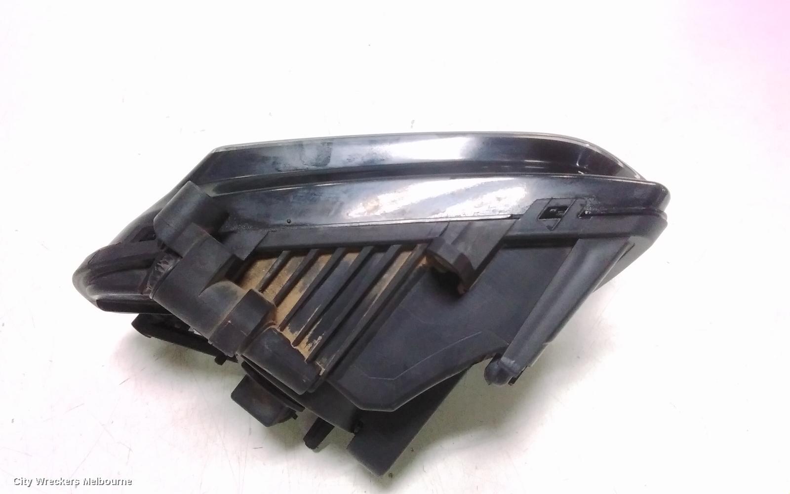 AUDI A4 LEFT INDICATOR/FOG/SIDE, BUMPER FOGLAMP, B8 8K, 02/2008 - 01/2012