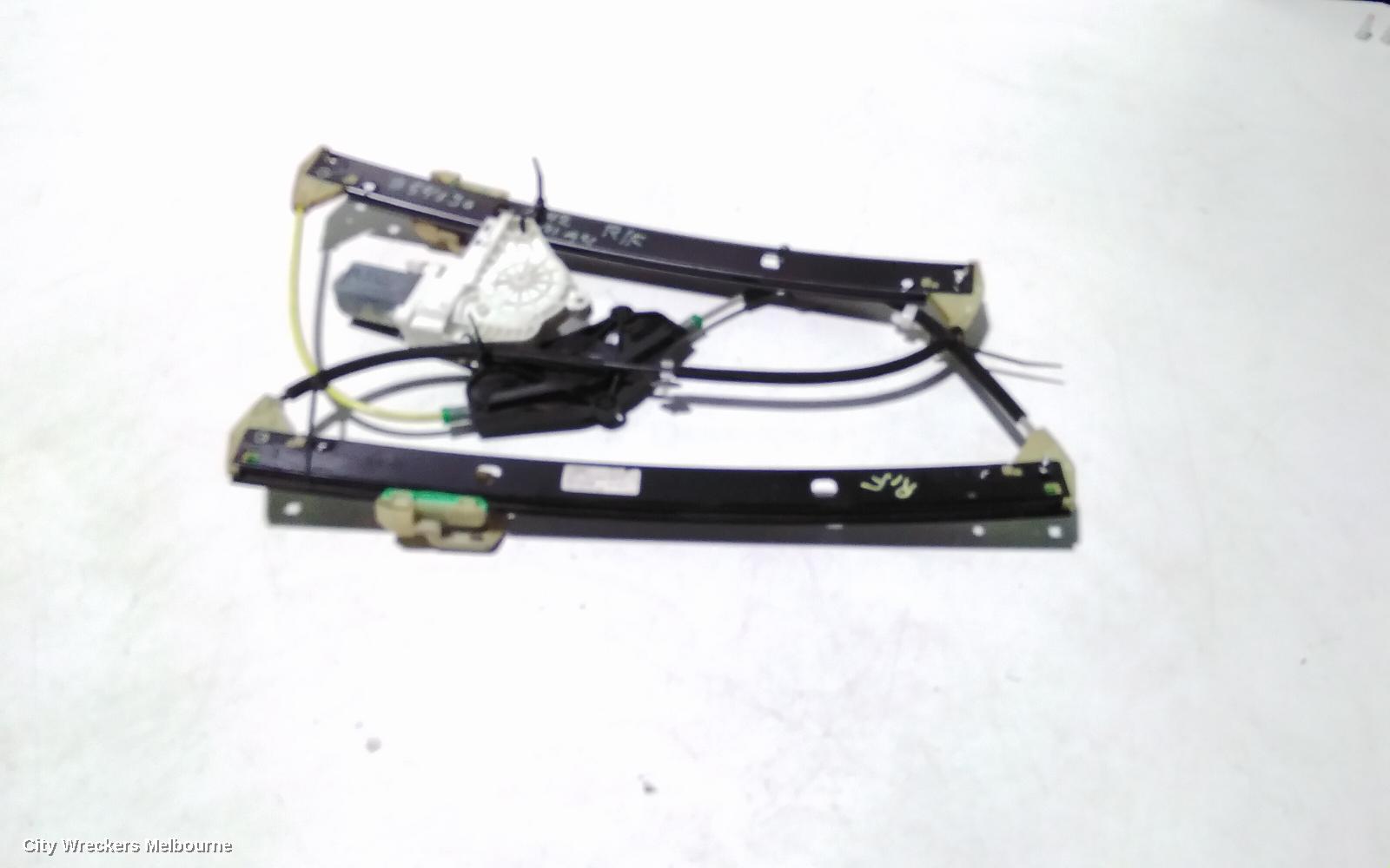 AUDI A4 RIGHT FRONT WINDOW REG/MOTOR, B8 8K, 06/2010 - 09/2015