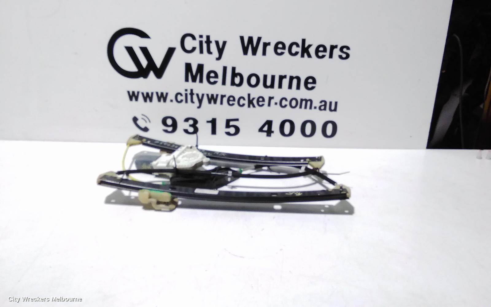 AUDI A4 RIGHT FRONT WINDOW REG/MOTOR, B8 8K, 06/2010 - 09/2015
