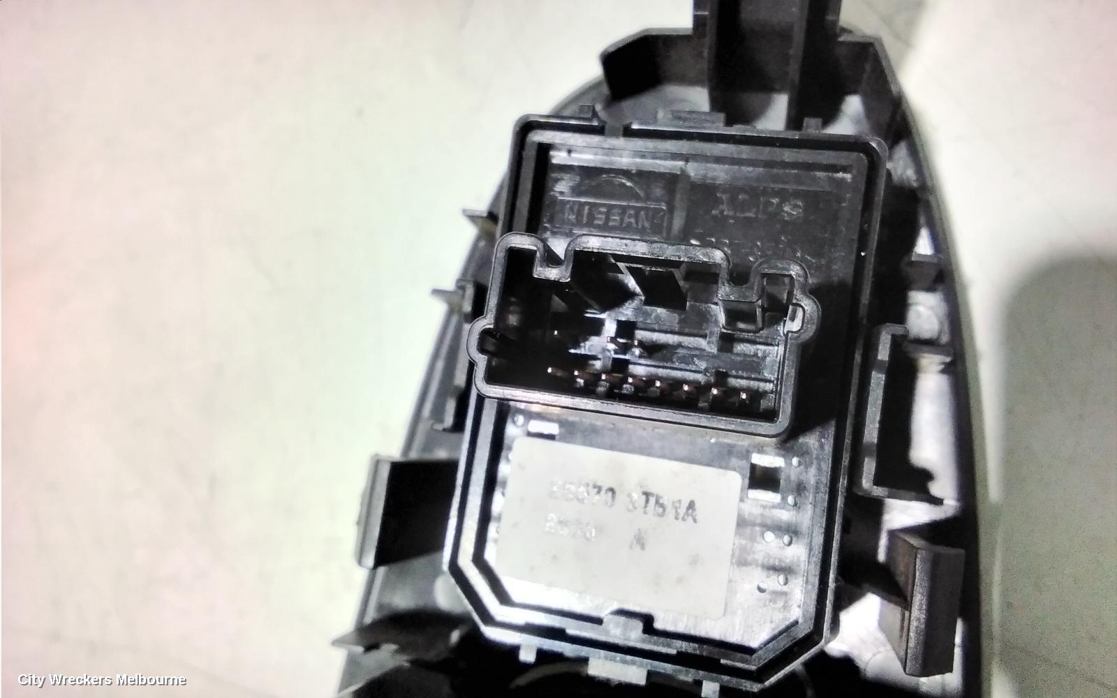 NISSAN PATHFINDER PWR DR WIND SWITCH, RH FRONT (MASTER SWITCH), R52, 06/2013 - 04/2021
