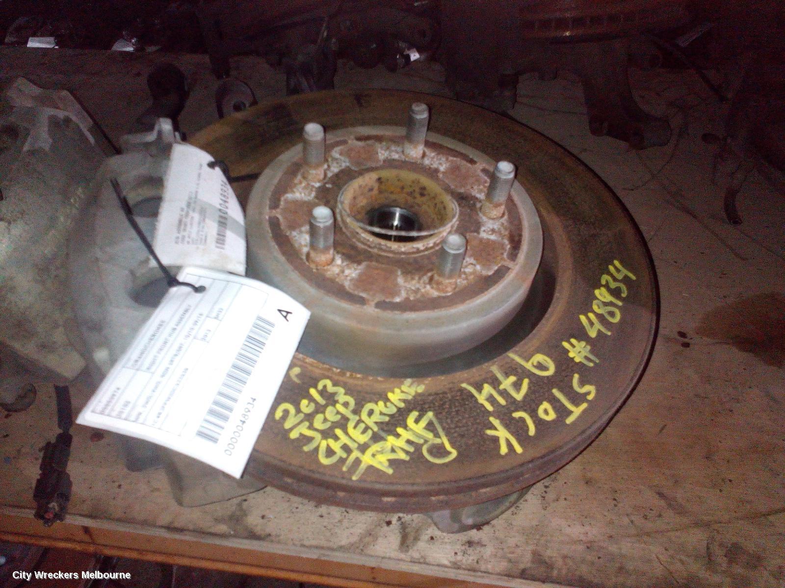 JEEP GRANDCHEROKEE RIGHT FRONT HUB ASSEMBLY, WK, 2WD/4WD, NON SRT8/SRT, 10/2010 - 09/2016