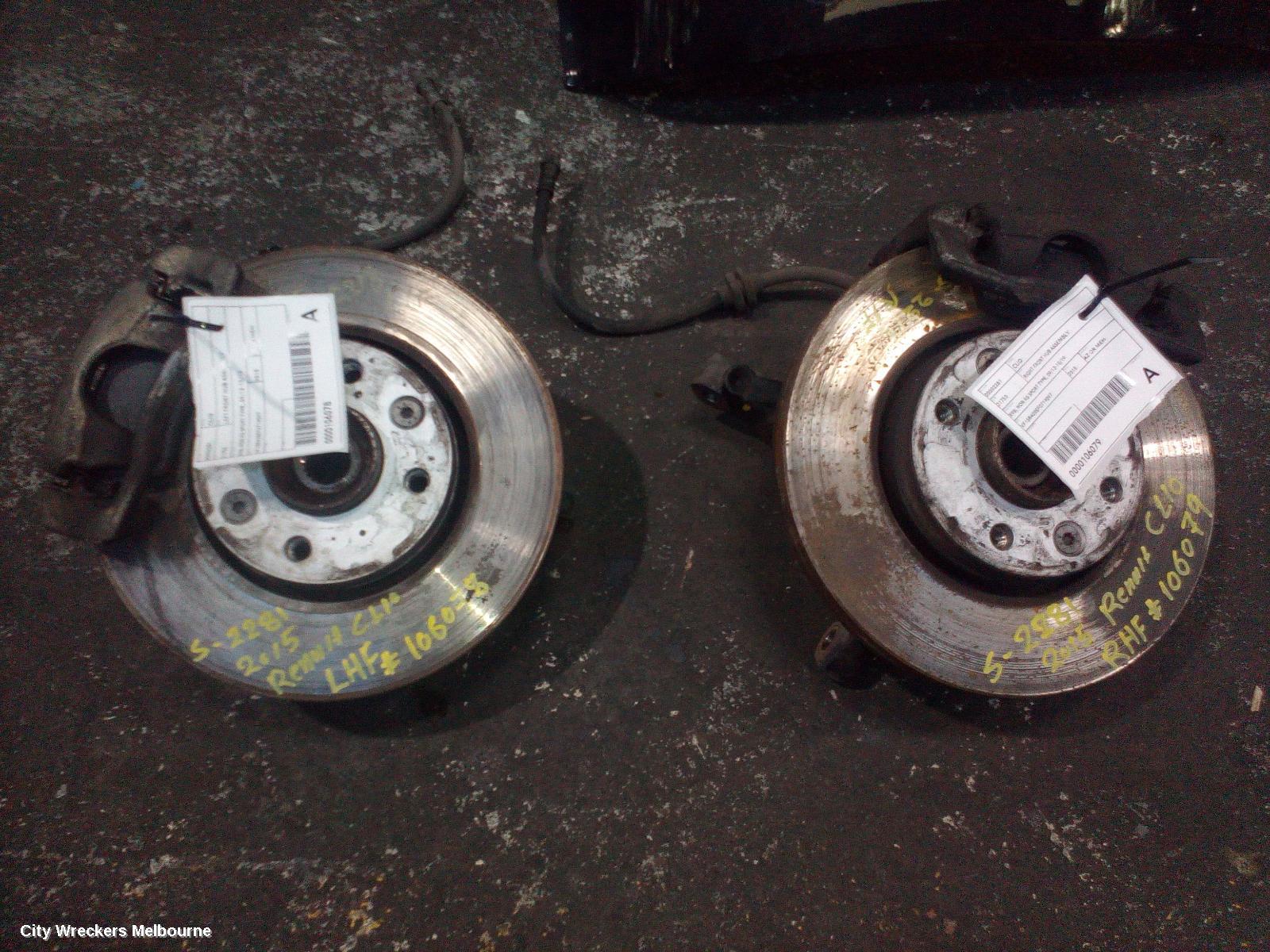 RENAULT CLIO LEFT FRONT HUB ASSEMBLY, X98, NON RS SPORT TYPE, 09/2013 - 10/2019