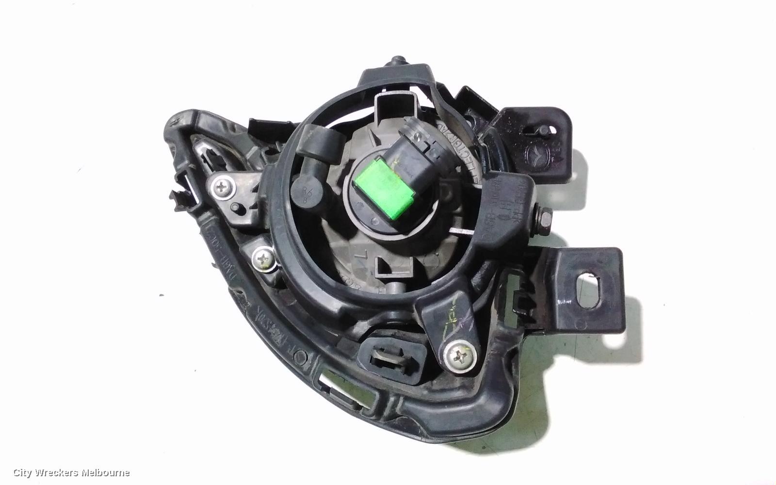 MAZDA 2 RIGHT INDICATOR/FOG/SIDE, BUMPER FOGLAMP, HALOGEN TYPE, DJ/DL, 09/2014 - 03/2017