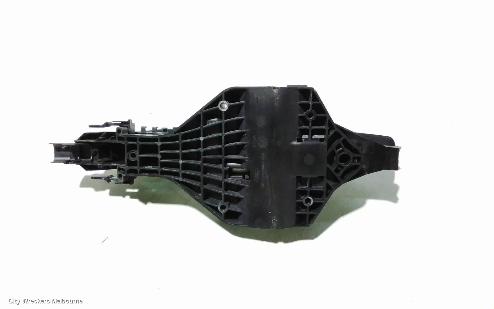 LAND ROVER RANGEROVER SPORT DOOR HANDLE, LH REAR, OUTER, NON KEYLESS ENTRY TYPE, COLOUR CODED, L494, 06/2013 - 04/2022