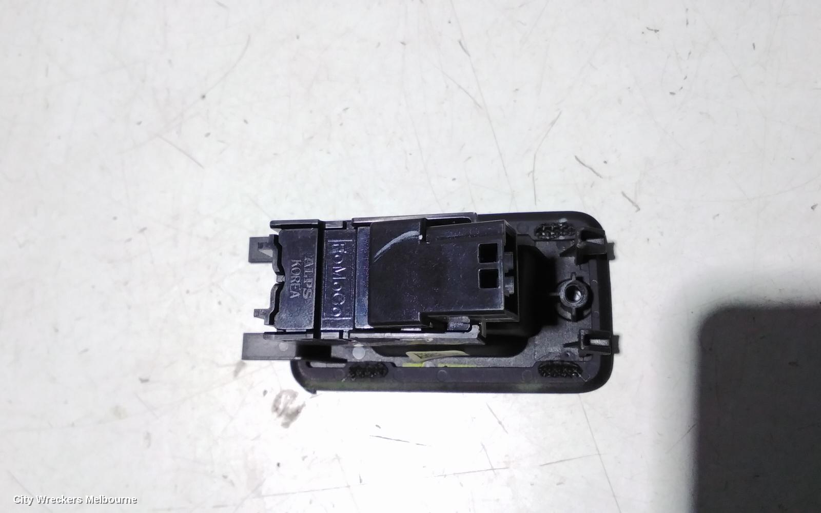 LAND ROVER RANGEROVER SPORT PWR DR WIND SWITCH, LH REAR, L494, 06/2013 - 04/2022