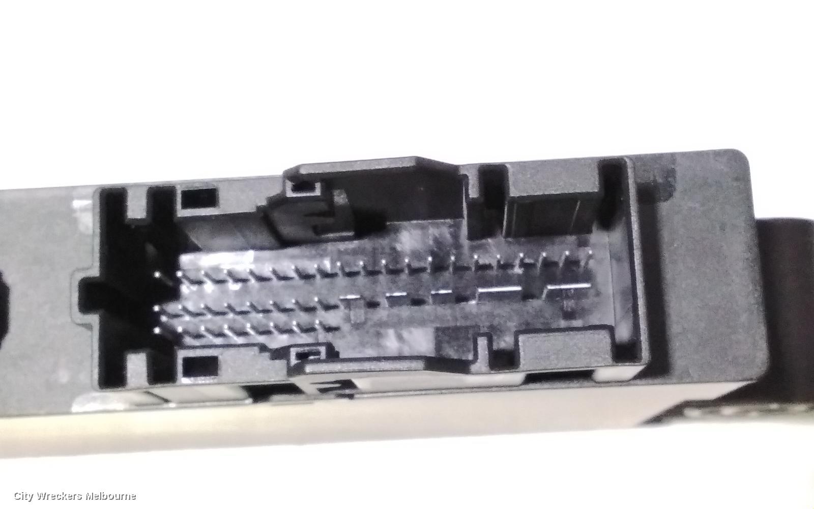BMW 3 SERIES ECU, FOOTWELL MODULE, E90/E91/E92/E93, 03/2005 - 12/2013