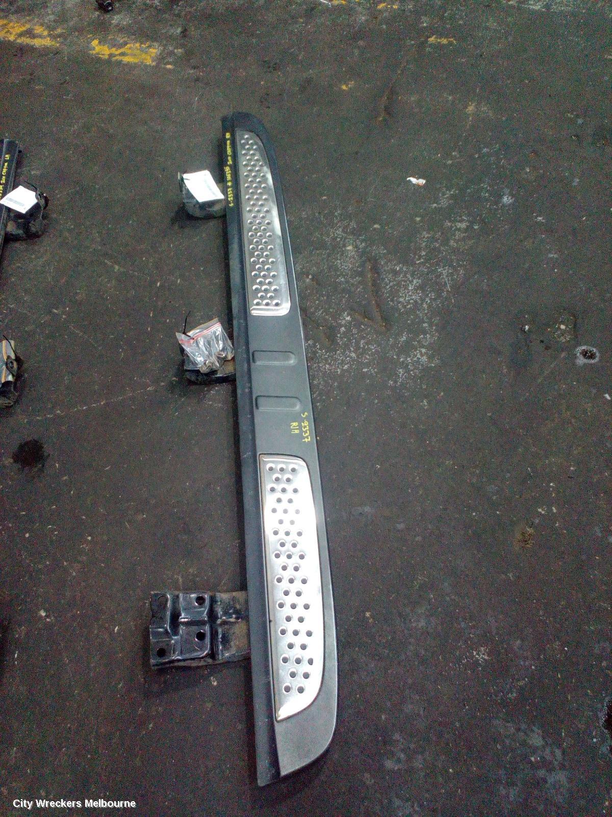 HOLDEN CAPTIVA SIDE STEP/SKIRT, CG, RH SIDE ONLY, 09/2006 - 02/2011