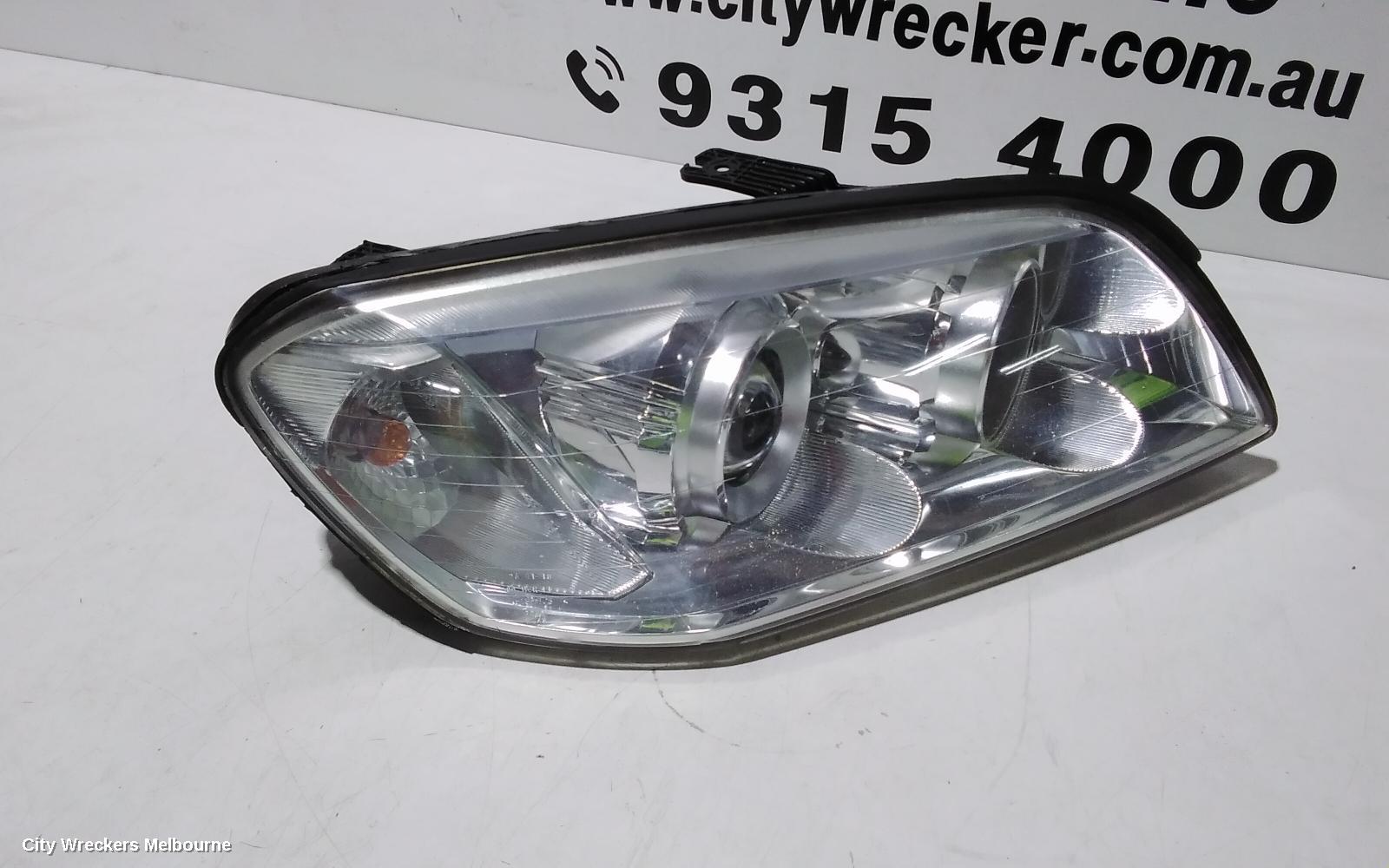 HOLDEN CAPTIVA RIGHT HEADLAMP, CG, CX/LX/SX/CAPTIVA 7 (4TH VIN = C), CHROME INNER TYPE, 09/2006 - 02/2011