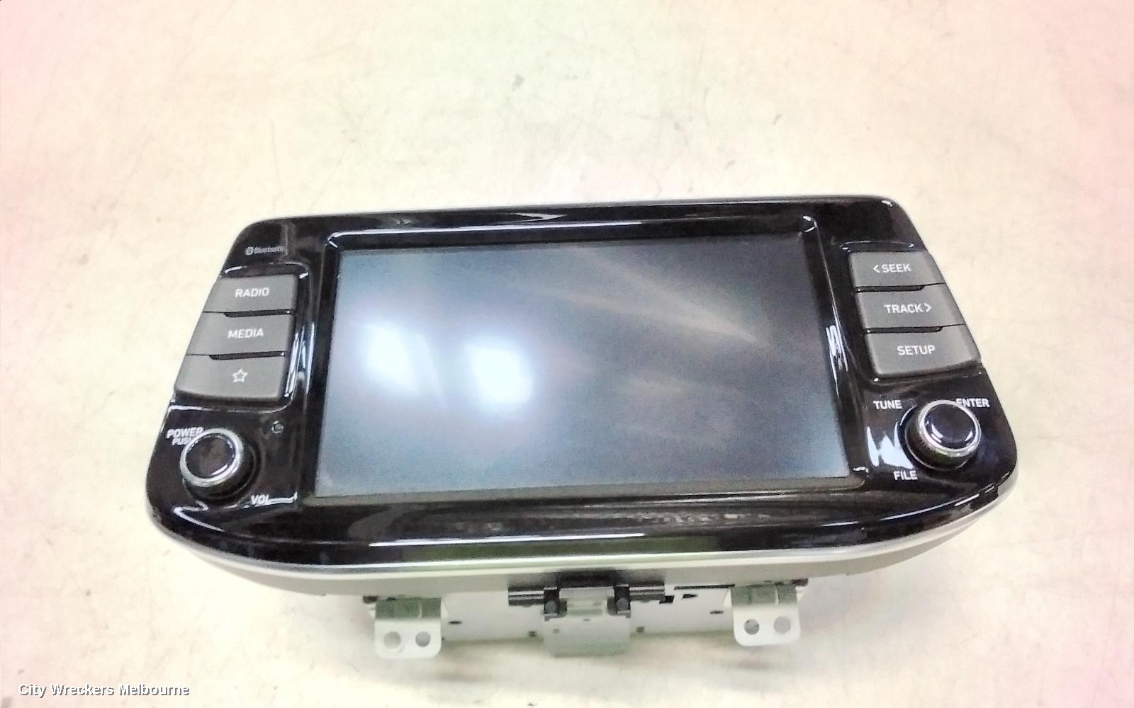 HYUNDAI I30 RADIO/CD/DVD/SAT/TV, HEAD UNIT & DISPLAY, 8 IN, NON SAT NAV/STANDARD AUDIO TYPE, (S. KOREA VIN KMHH), PD, HATCH, 08/2020 ONWARDS