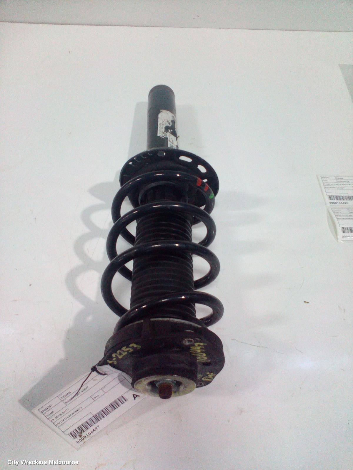 VOLKSWAGEN TIGUAN RIGHT FRONT STRUT, 5N, 05/2008 - 06/2011