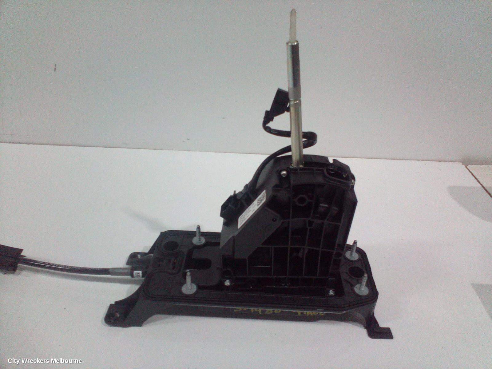 VOLKSWAGEN T-ROC GEAR STICK/SHIFTER, A1, AUTO T/M, 03/2020 - 07/2022