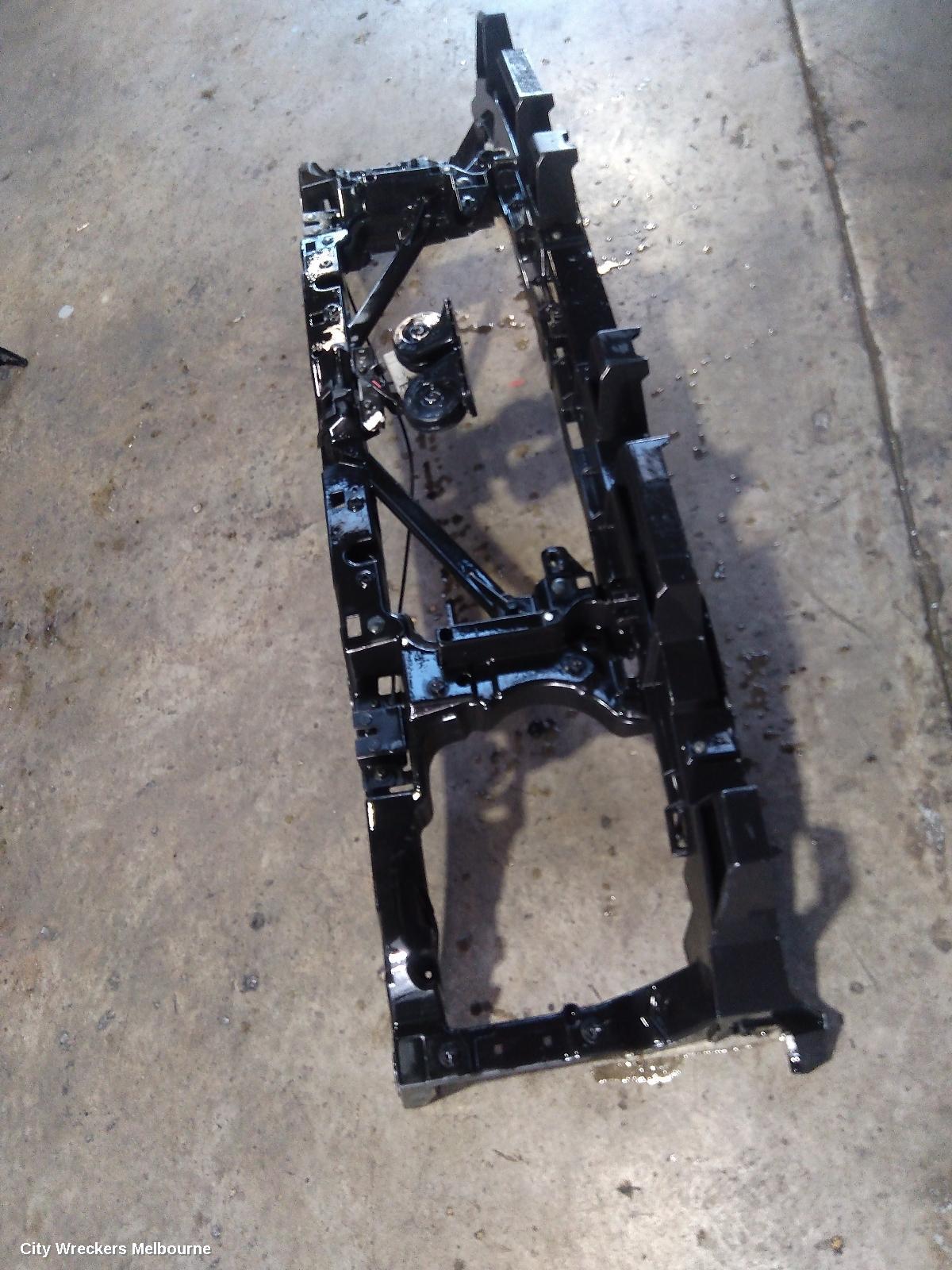 LAND ROVER RANGEROVER SPORT RADIATOR SUPPORT, L320, 08/2005 - 12/2013
