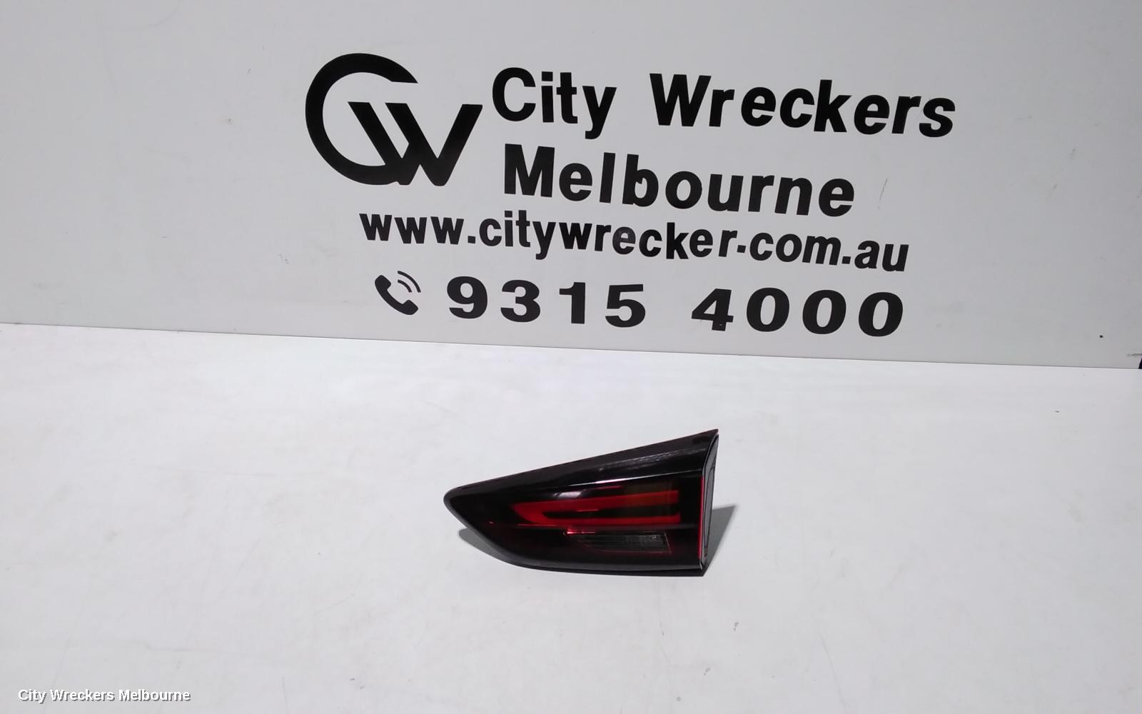 MAZDA CX3 REAR GARNISH, TAILGATE LAMP (RH SIDE), LED TYPE, DK, 06/2018 ONWARDS