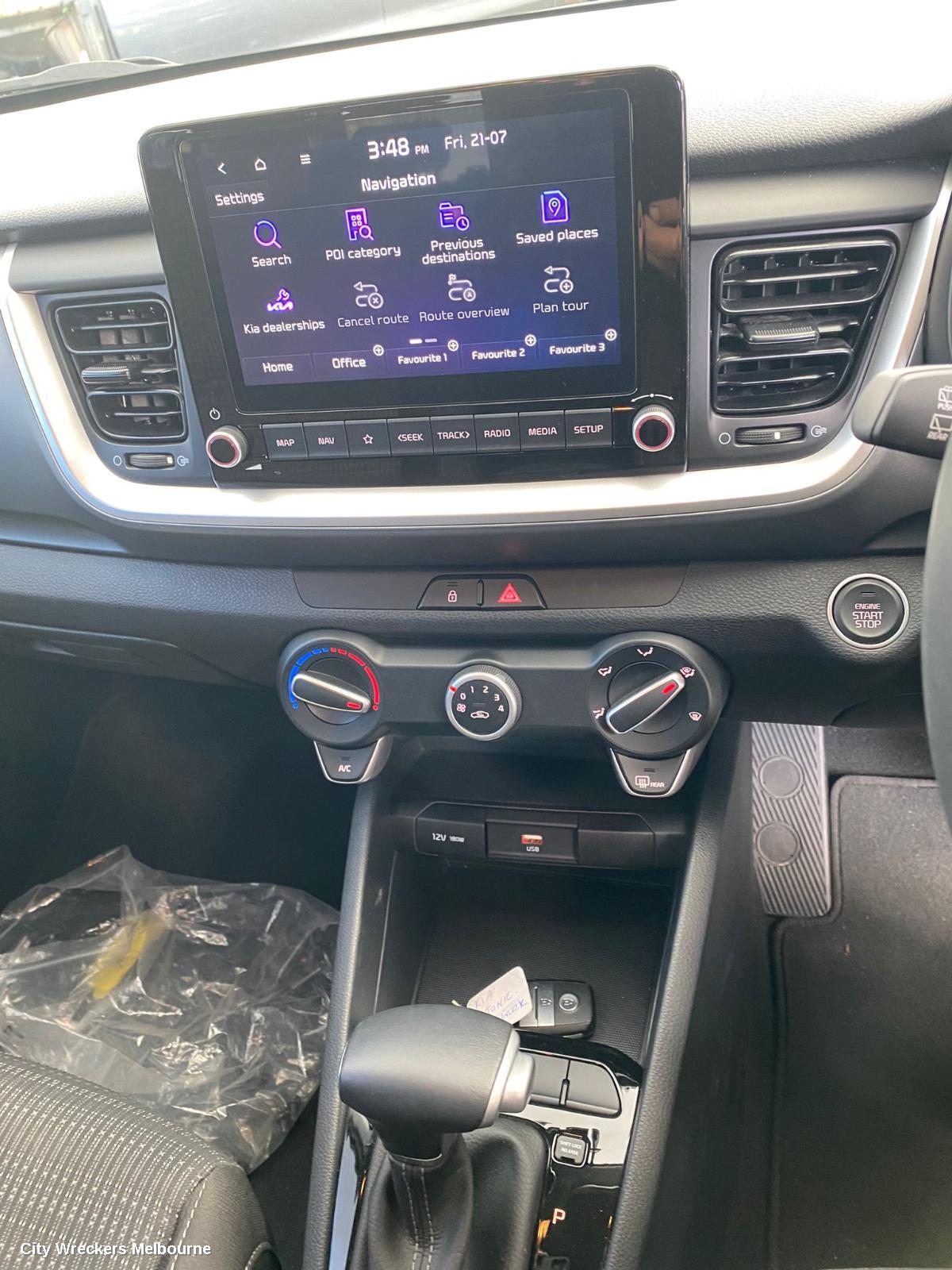 KIA STONIC RADIO/CD/DVD/SAT/TV, HEAD UNIT, W/ DISPLAY UNIT, 8IN TOUCHSCREEN, W/ SAT NAV TYPE, YB, 08/2020 ONWARDS