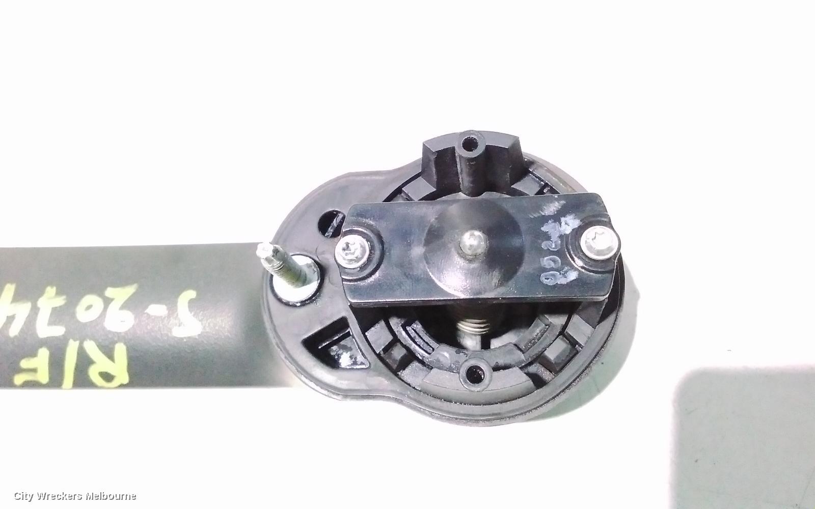 JEEP CHEROKEE DOOR HANDLE, OUTER, RH FRONT, KK, 02/2008 - 09/2012