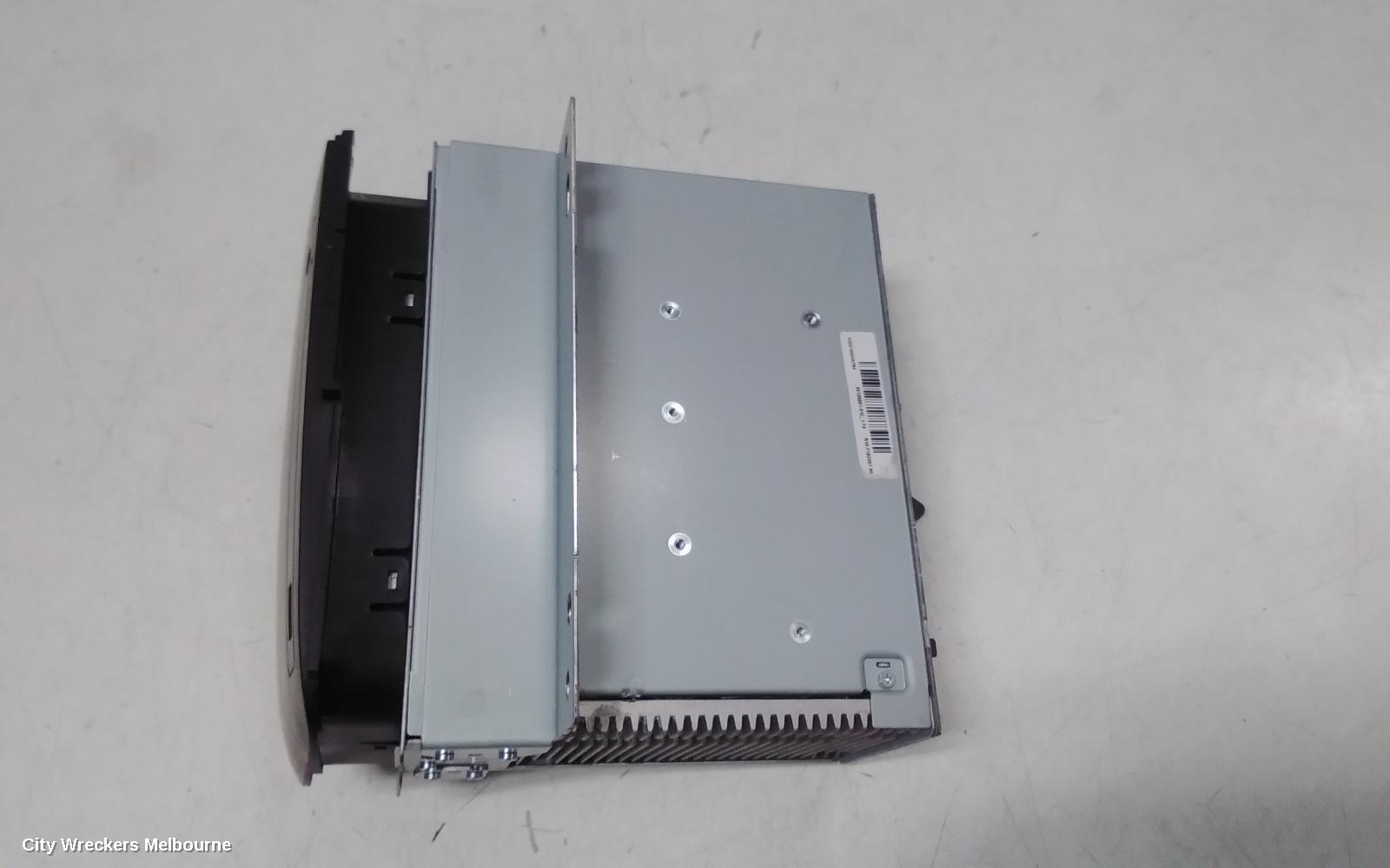 LDV G10 RADIO/CD/DVD/SAT/TV, DISPLAY UNIT, 10IN TOUCHSCREEN, SV7A/SV7C, WAGON/VAN, 04/2015 ONWARDS