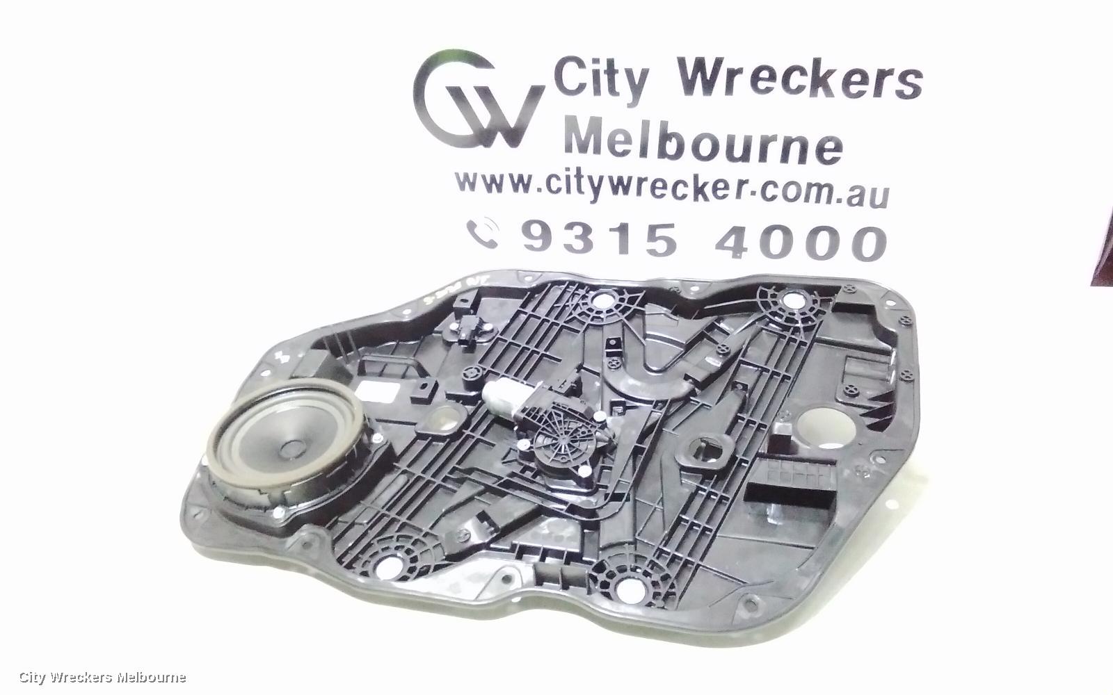 KIA STINGER RIGHT FRONT WINDOW REG/MOTOR, CK, POWER, 6 PÃN PLUG, 06/2017 ONWARDS