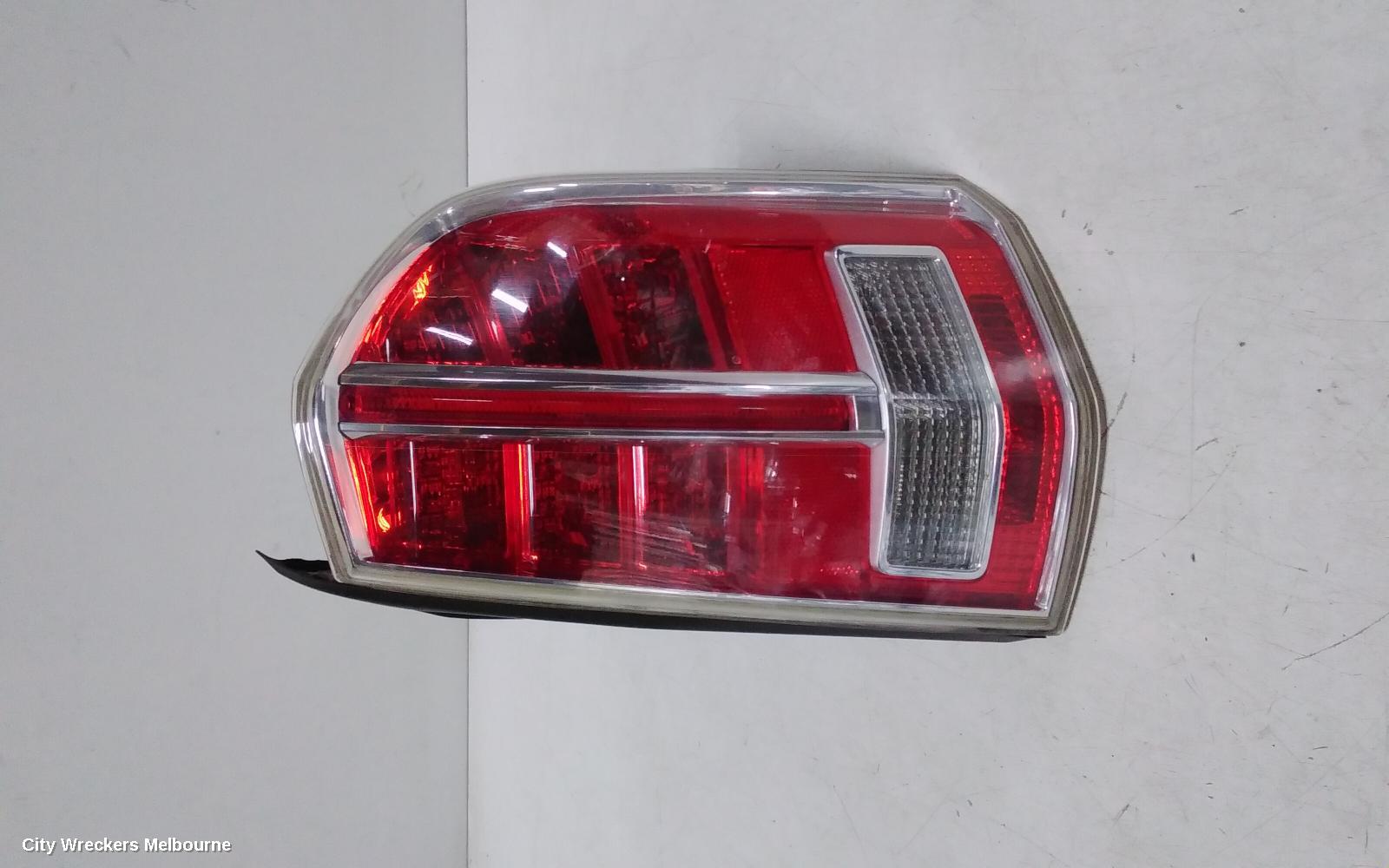 CHRYSLER 300C RIGHT TAILLIGHT, LX2, 05/2012 - 12/2014