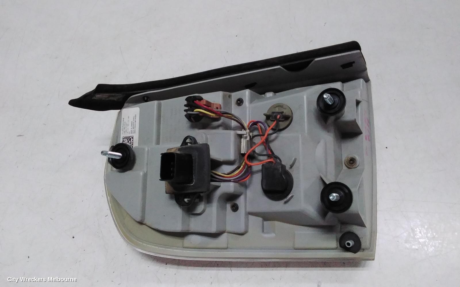 CHRYSLER 300C RIGHT TAILLIGHT, LX2, 05/2012 - 12/2014
