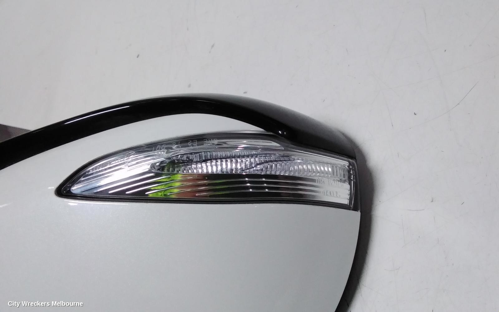 HYUNDAI SANTA FE RIGHT DOOR MIRROR, TM, POWER FOLD, NON AUTO DIPPING TYPE, 10/2020 ONWARDS