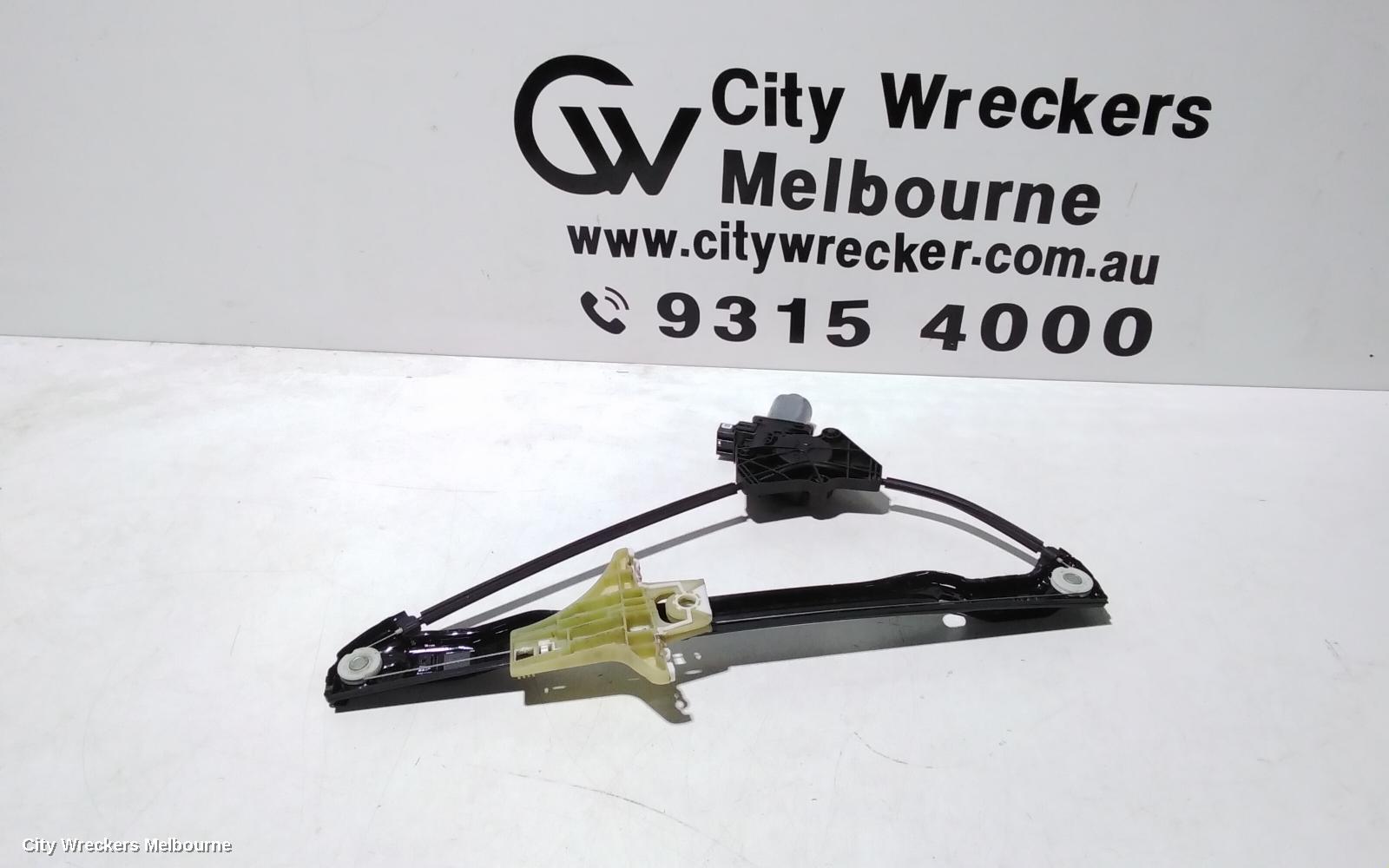VOLKSWAGEN AMAROK RIGHT FRONT WINDOW REG/MOTOR, 2H, 10/2010 ONWARDS