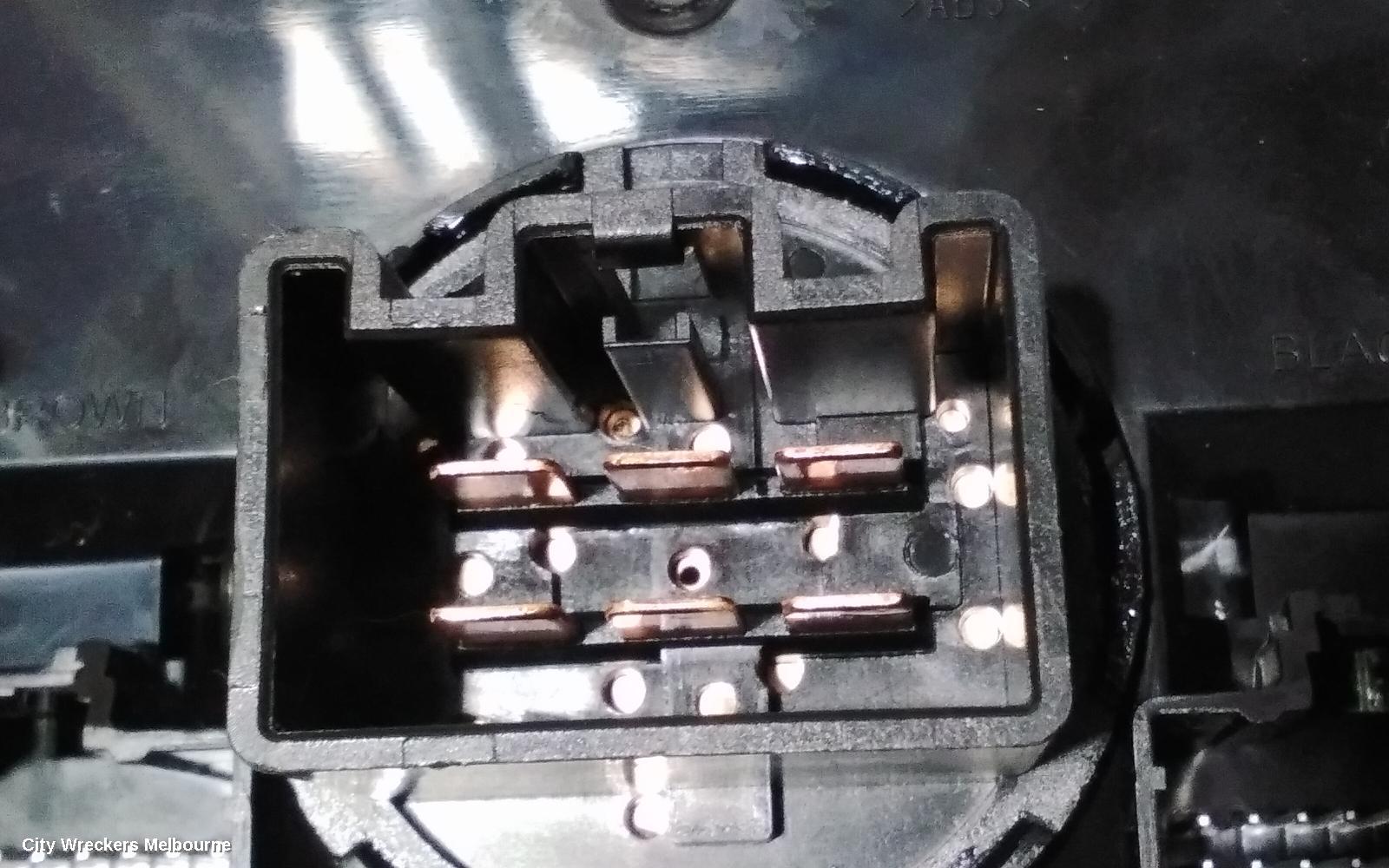 HOLDEN TRAX HEATER/AC CONTROLS, TJ SERIES, STANDARD TYPE, NON SEAT WARMER, 08/2013 - 12/2020
