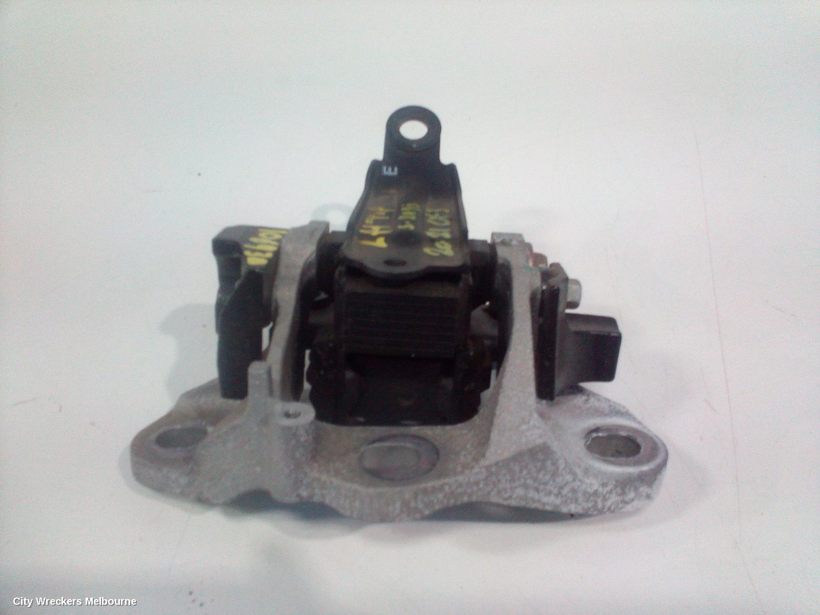 MAZDA CX3 MOUNT, DK, 03/2015 ONWARDS