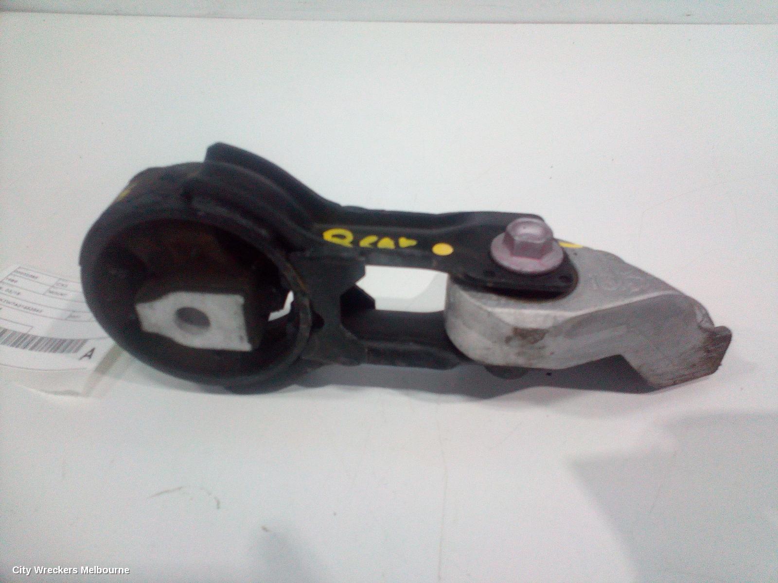 MAZDA CX3 MOUNT, DK, 03/2015 ONWARDS