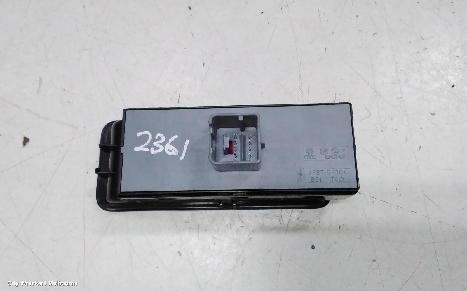VOLKSWAGEN POLO PWR DR WIND SWITCH, RH FRONT (MASTER SWITCH), 10 PIN TYPE, GREY BACKING, 6R, 05/2010 - 05/2014