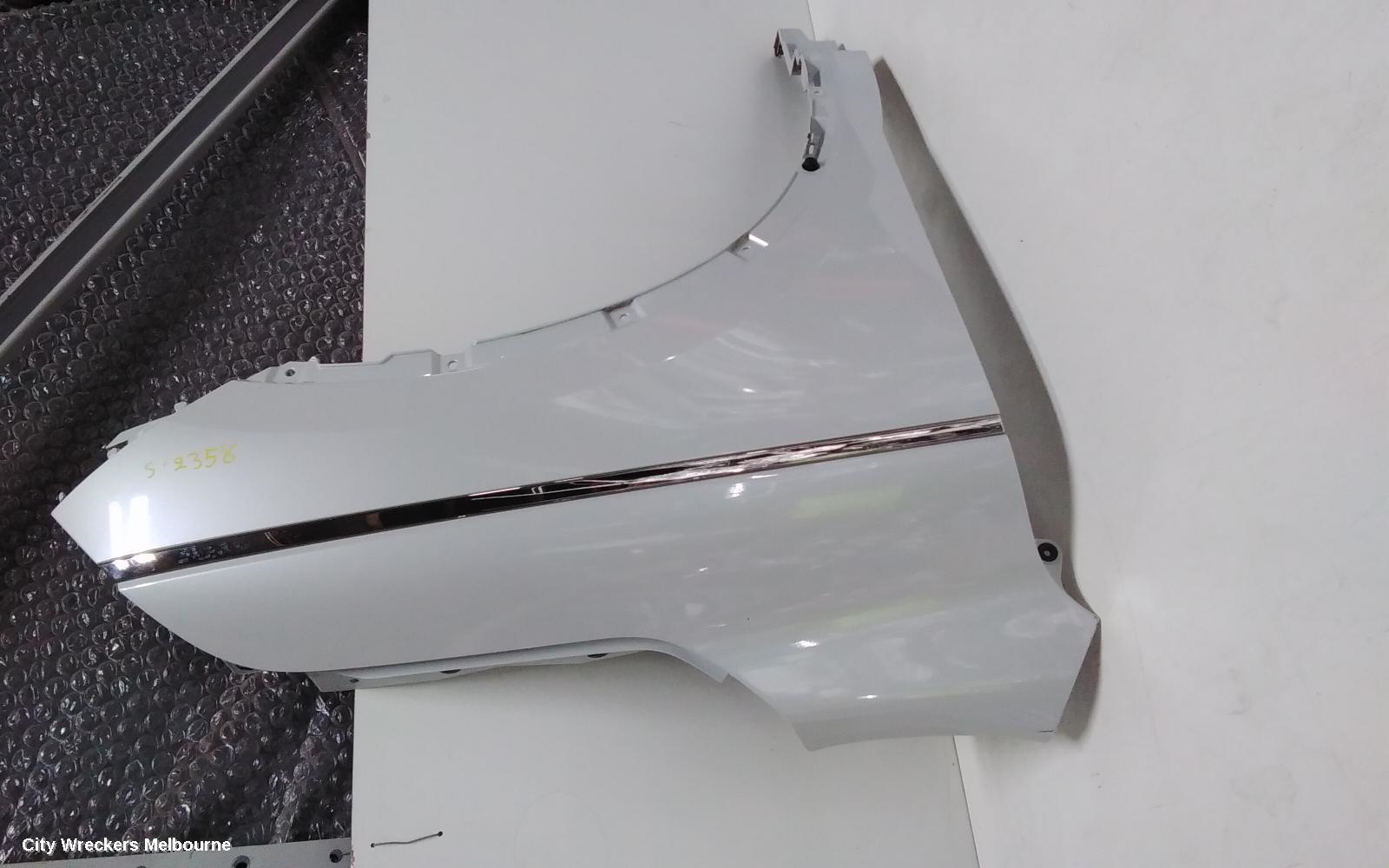 RENAULT KALEOS RIGHT GUARD, XZG, PLASTIC TYPE, 05/2016 ONWARDS