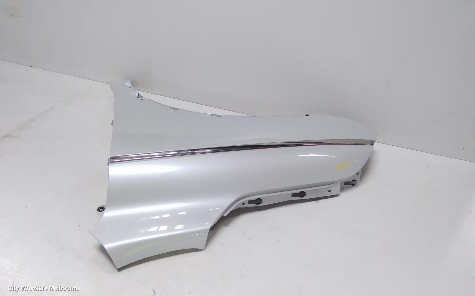 RENAULT KALEOS LEFT GUARD, XZG, PLASTIC TYPE, 05/2016 ONWARDS