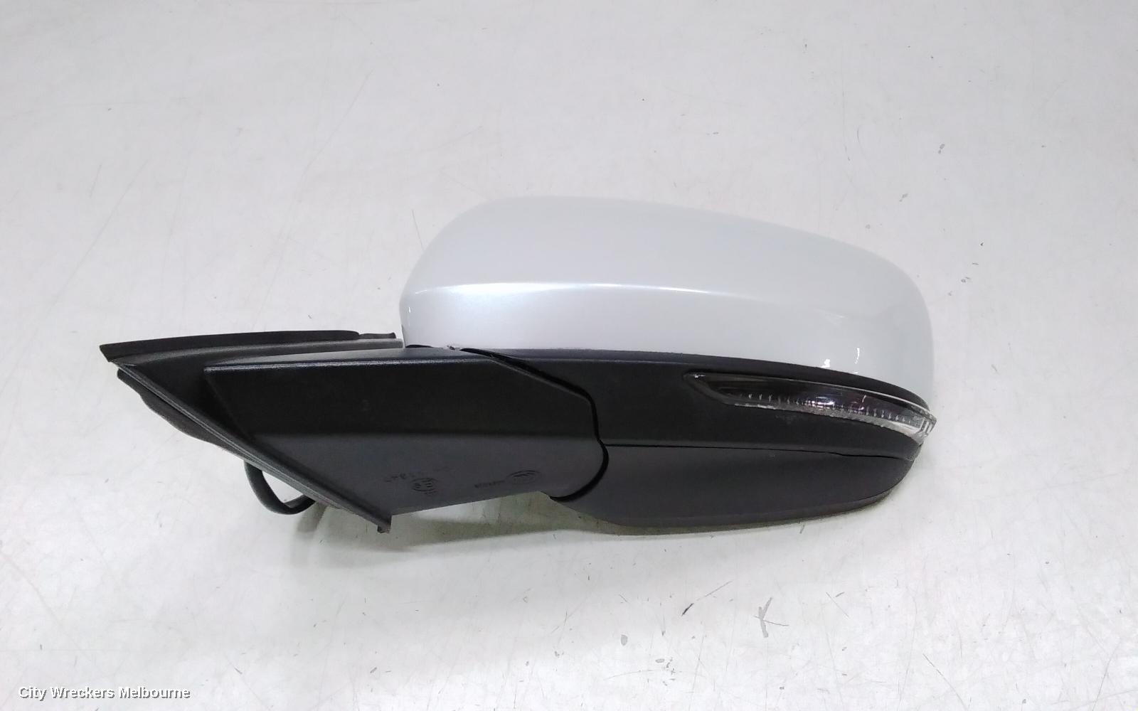 RENAULT KALEOS LEFT DOOR MIRROR, XZG, W/ BLINDSPOT TYPE, 05/2016 - 05/2019