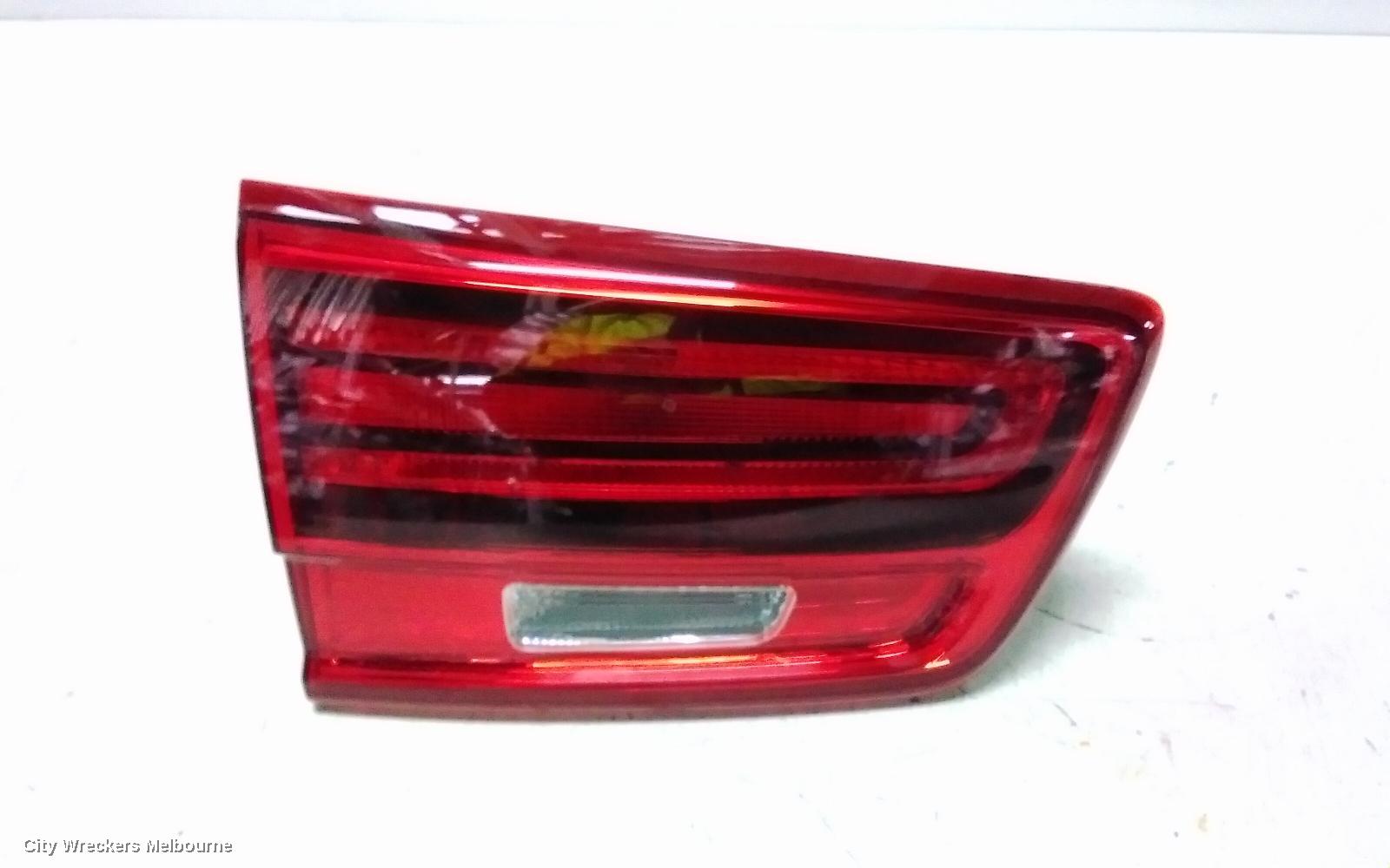 KIA CARNIVAL/GRAND CARNIVAL REAR GARNISH, TAILGATE LAMP (LH SIDE), NON LED TYPE, YP, 03/2018 - 10/2020