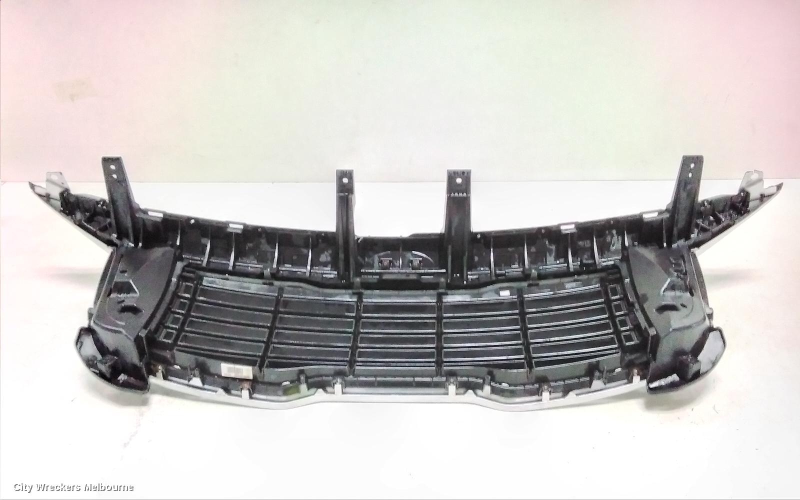 KIA CARNIVAL/GRAND CARNIVAL GRILLE, RADIATOR GRILLE, YP, S/SI, BLACK, BAR TYPE, 03/2018 - 10/2020
