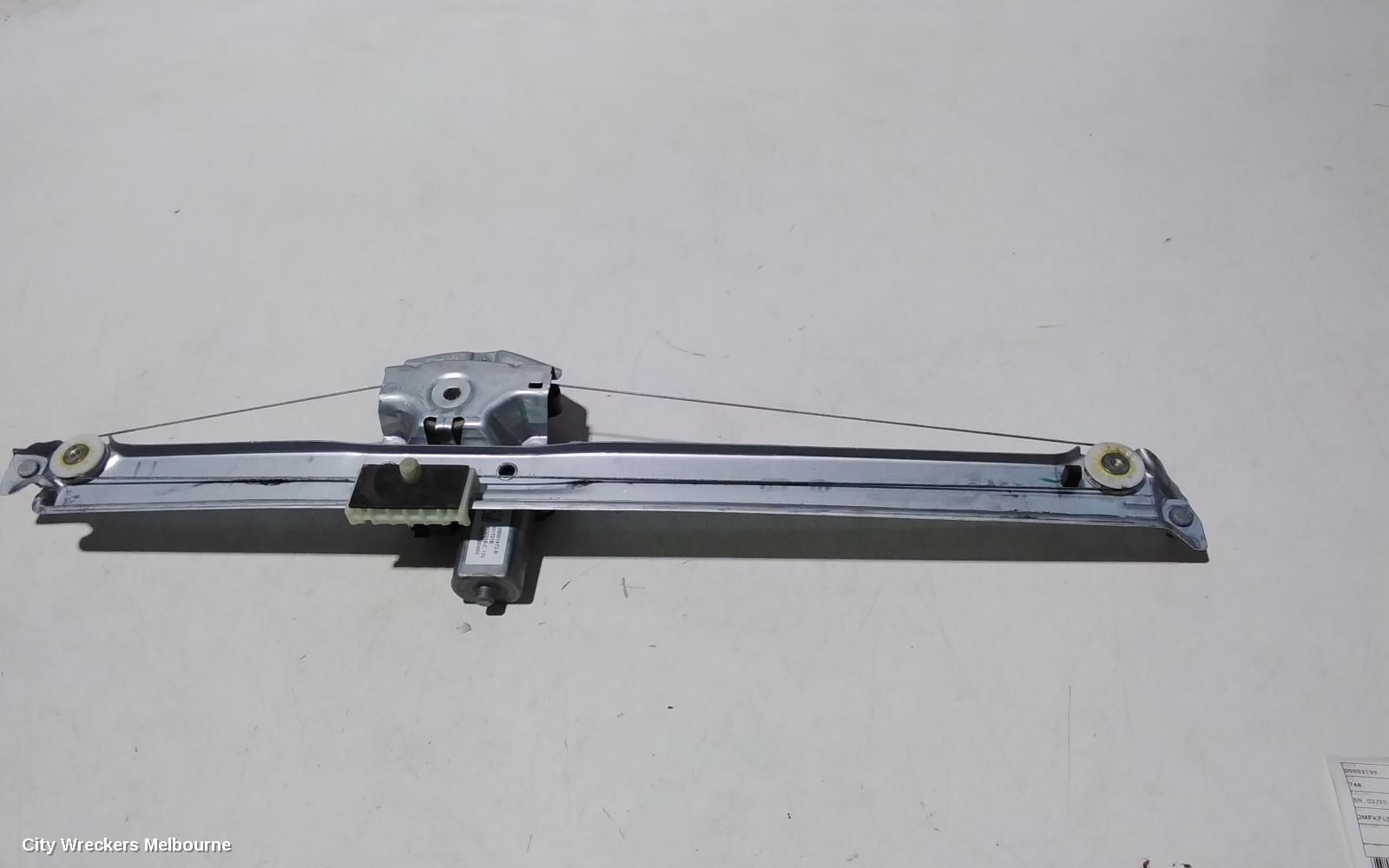 MITSUBISHI EXPRESS LEFT FRONT WINDOW REG/MOTOR, SN, 03/2020 - 12/2022