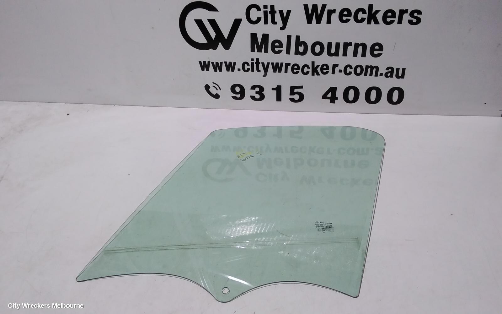 MITSUBISHI EXPRESS LEFT FRONT DOOR WINDOW, SN, 03/2020 - 12/2022