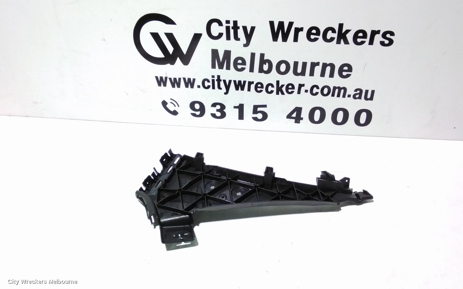 AUDI Q7, 4L, 09/2006 - 08/2015, LHF BAR BRAKET: 106969
