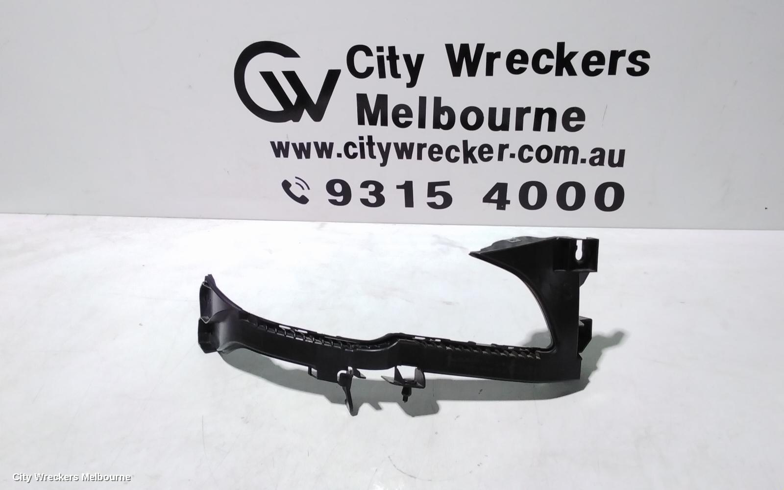 SUBARU WRX, V1, 03/2014 - 10/2021, RH HEADLIGHT BRAKET: 106986