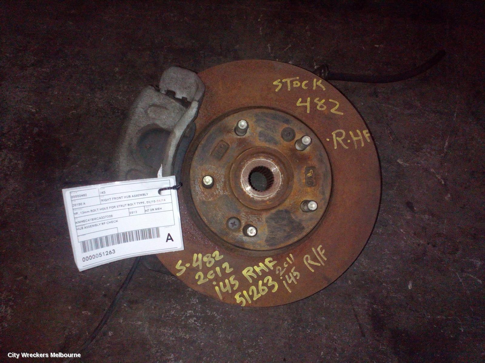 HYUNDAI I45 RIGHT FRONT HUB ASSEMBLY, YF, 13MM BOLT HOLE FOR STRUT BOLT TYPE, 02/2010 - 04/2014