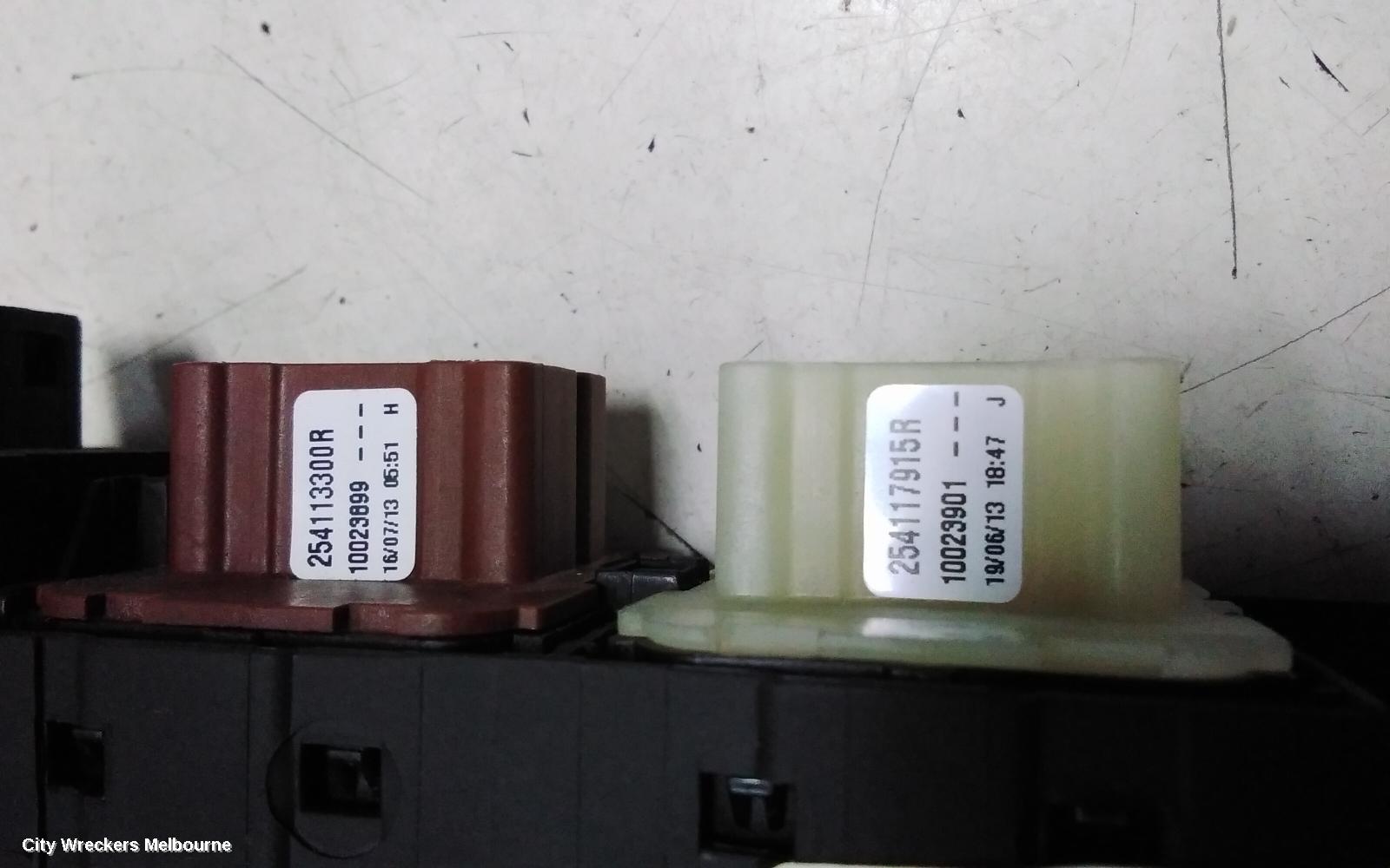 RENAULT CLIO PWR DR WIND SWITCH, RH FRONT (MASTER SWITCH), 4DR, BARE SWITCH ONLY, X98, 09/2013 - 10/2019