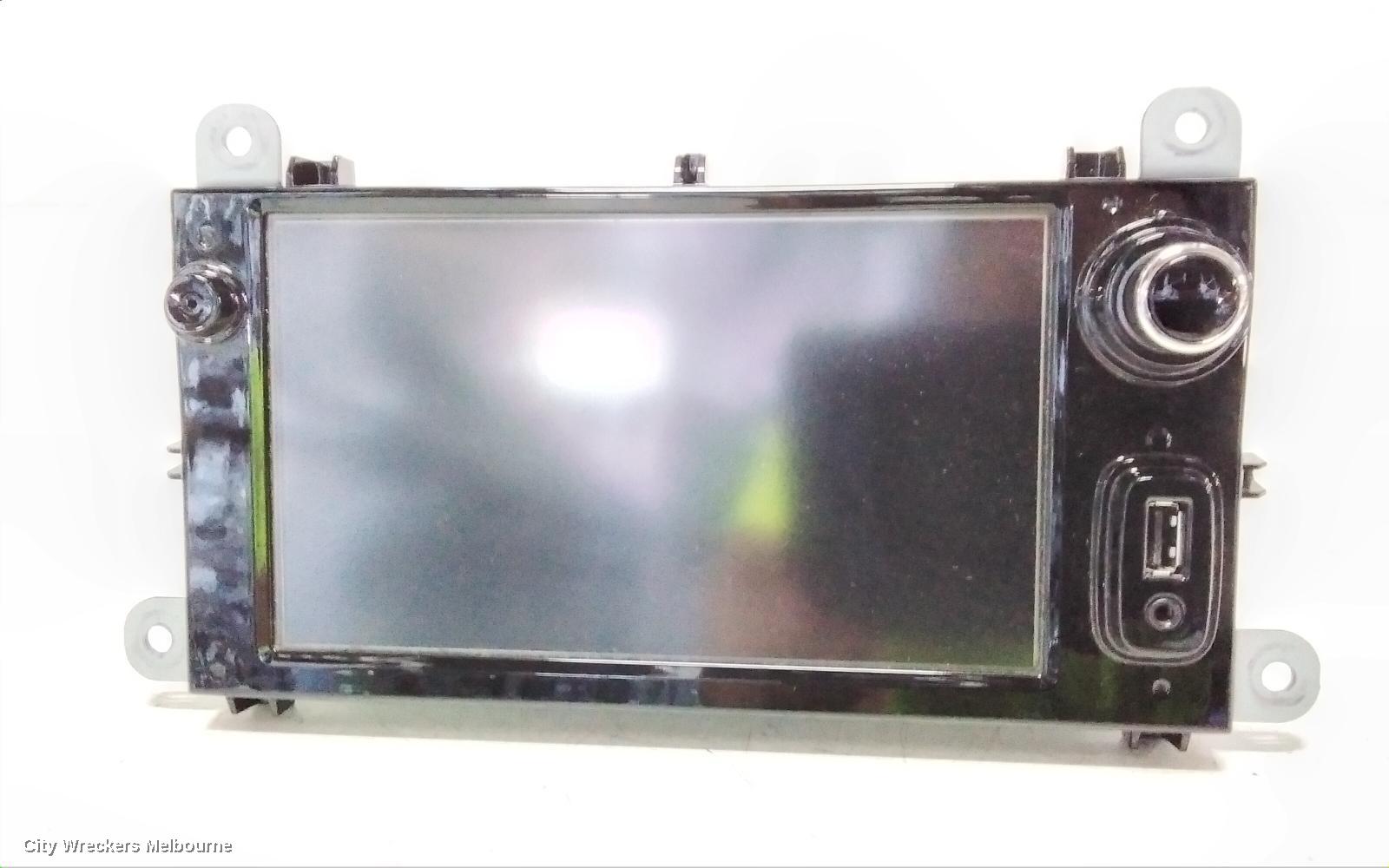 RENAULT CLIO RADIO/CD/DVD/SAT/TV, MEDIA NAV (NAV0G1), X98, 09/2013 - 10/2019