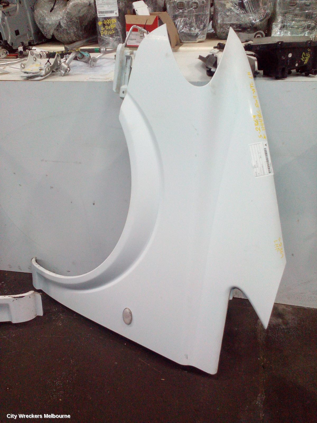MERCEDES VITO LEFT GUARD, 639, 04/2004 - 01/2011