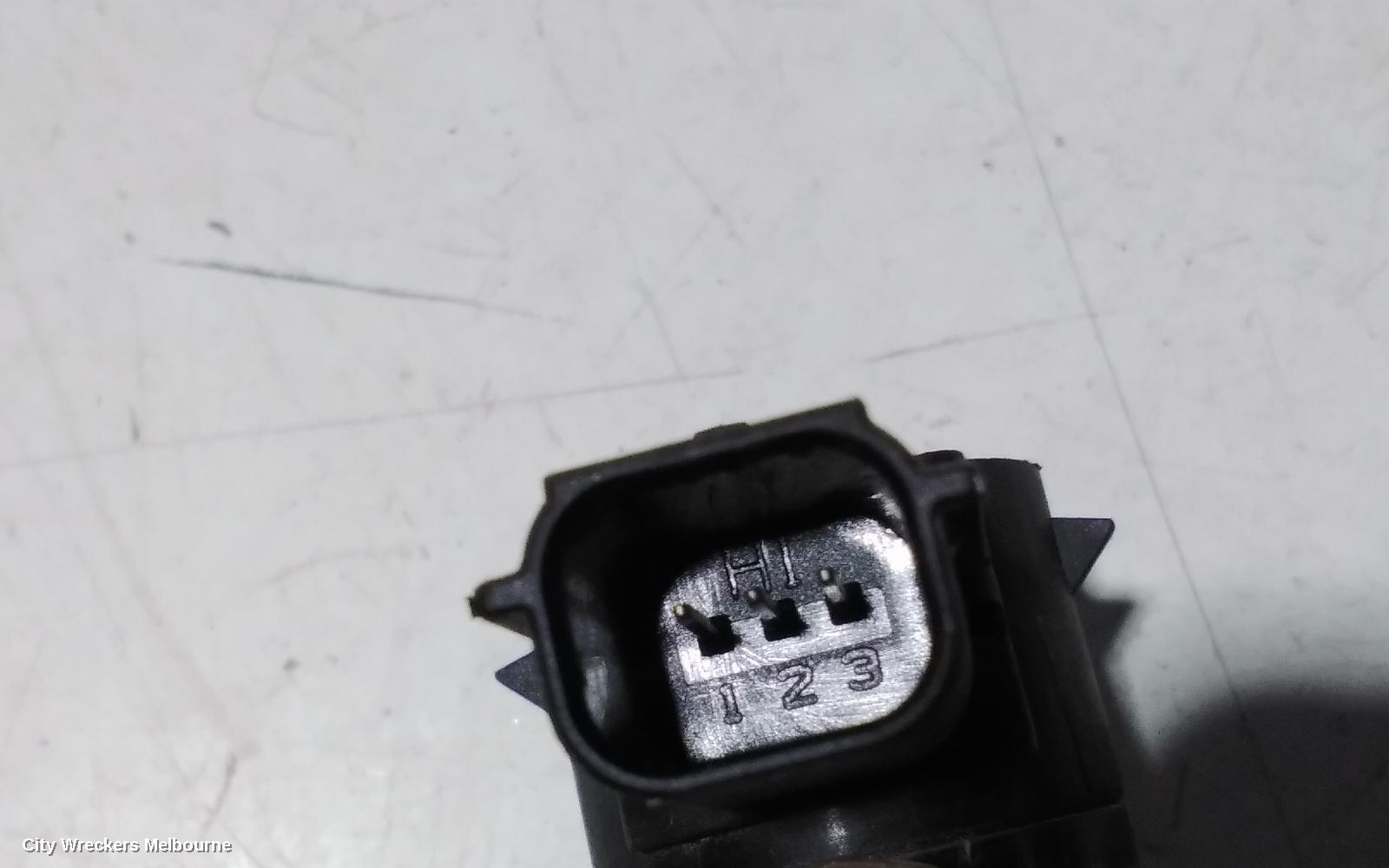 FORD ENDURA, CA, 09/2018 - 06/2020, FRONT X3 PARKING SENSORS: 107008