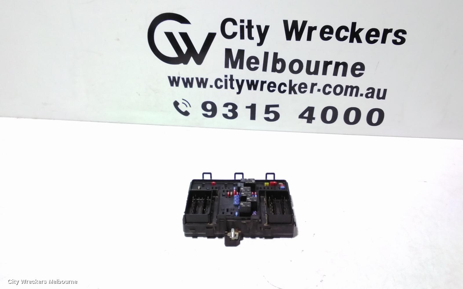 FORD RANGER FUSE BOX, PX SERIES 2-3, ENGINE BAY, MAIN RELAY/FUSE BOX, P/N CODE EB, 06/2015 - 04/2022